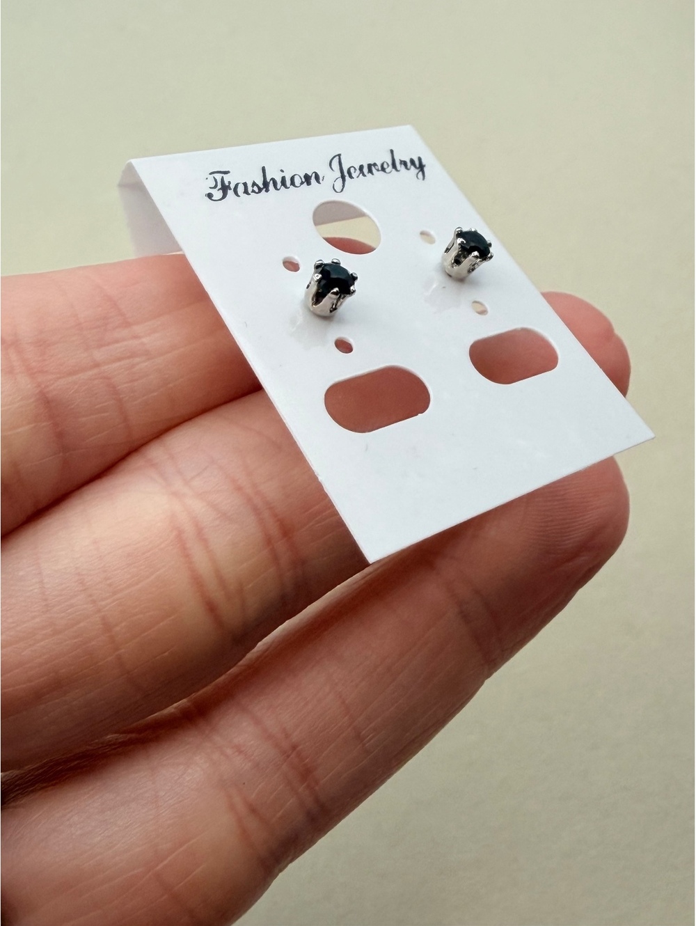 Black rhinestone stud earrings